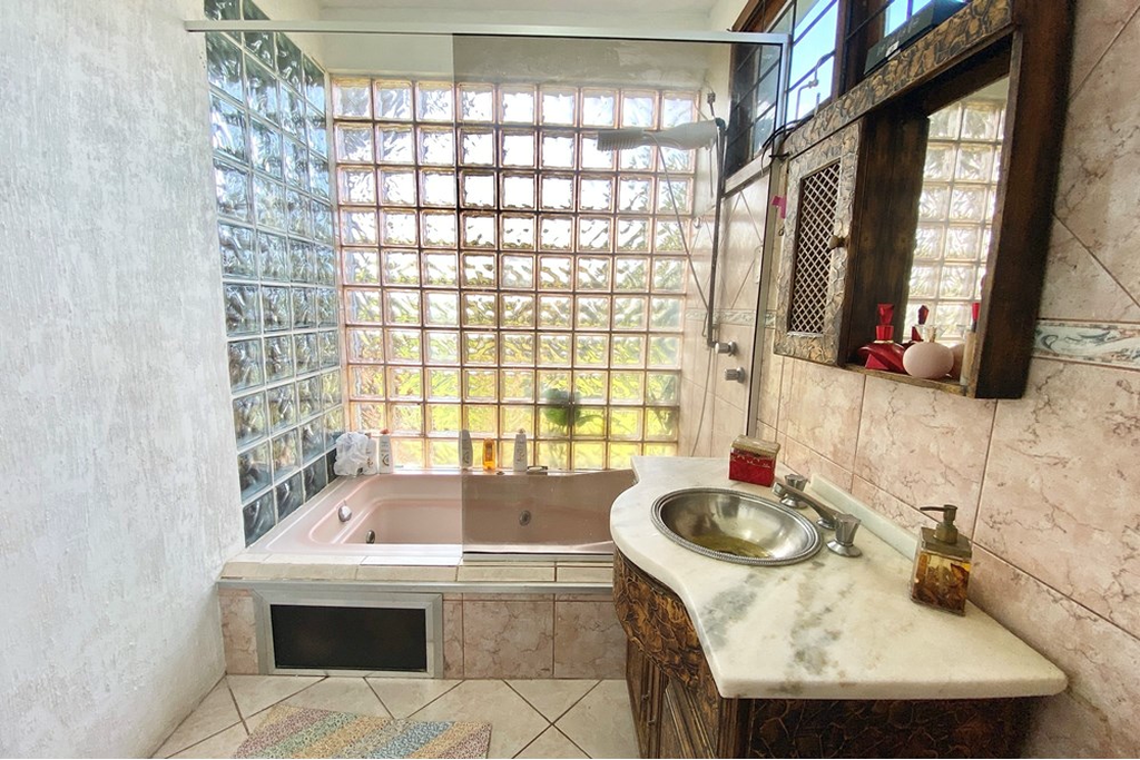 Casa à venda com 2 quartos, 83m² - Foto 2