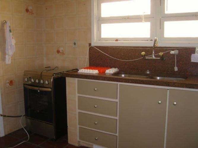 Casa à venda com 3 quartos, 216m² - Foto 2