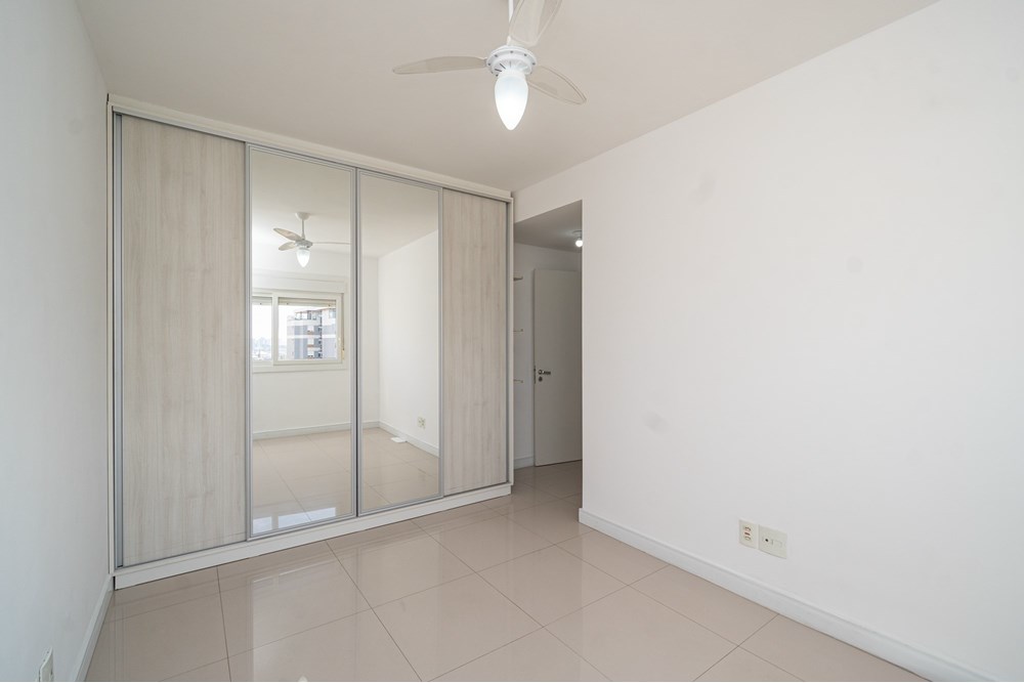 Apartamento à venda com 2 quartos, 67m² - Foto 16
