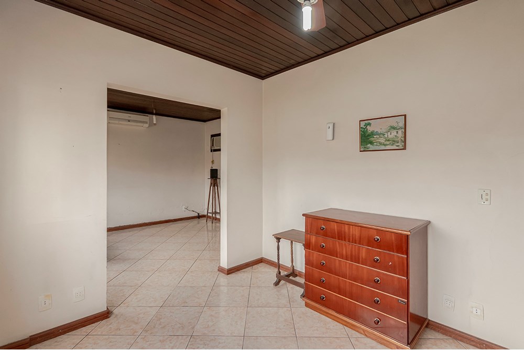 Casa à venda com 4 quartos, 197m² - Foto 5