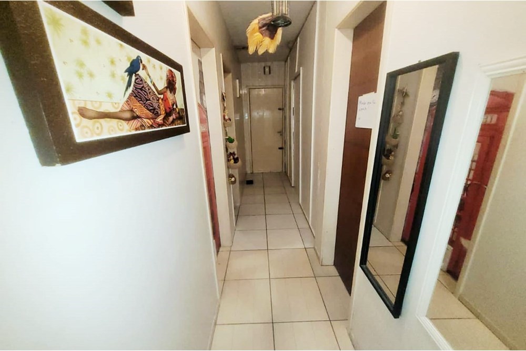 Casa à venda com 4 quartos, 393m² - Foto 2