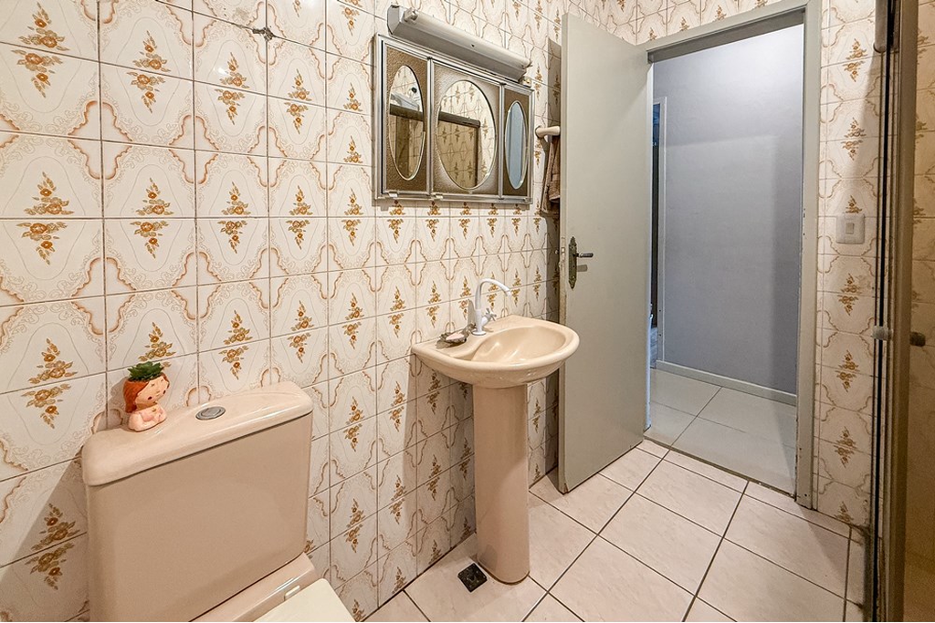 Casa à venda com 6 quartos, 285m² - Foto 6