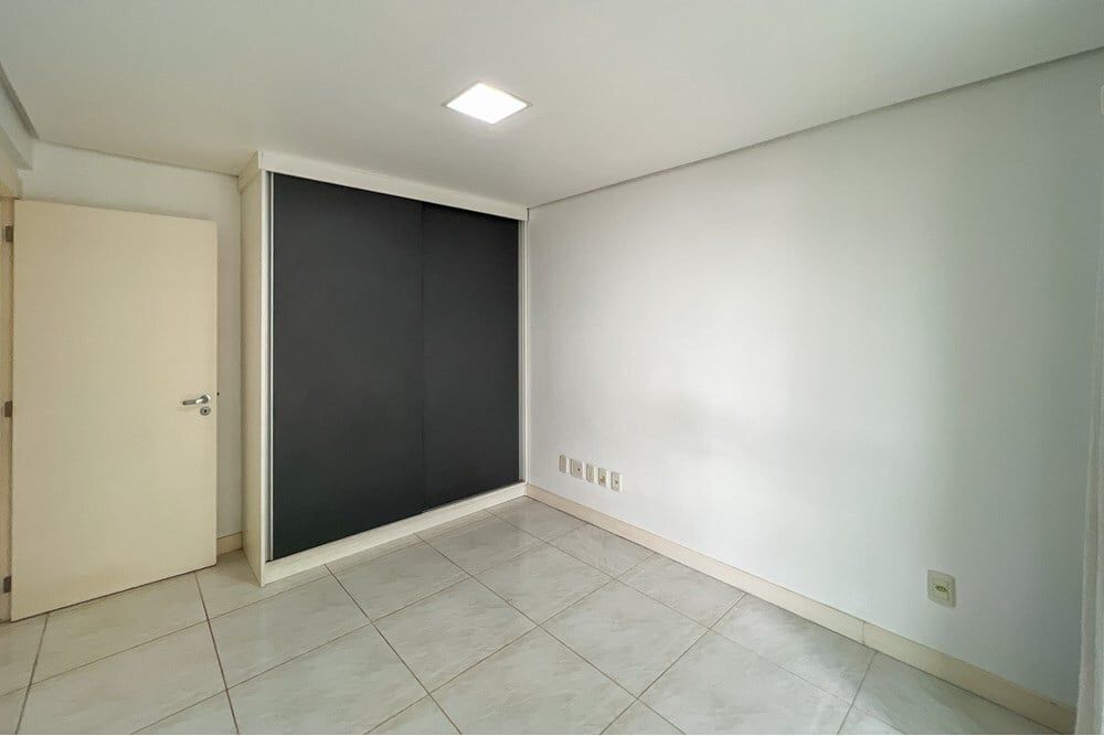 Apartamento à venda com 3 quartos, 145m² - Foto 9