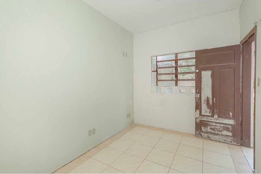 Casa à venda com 3 quartos, 251m² - Foto 2