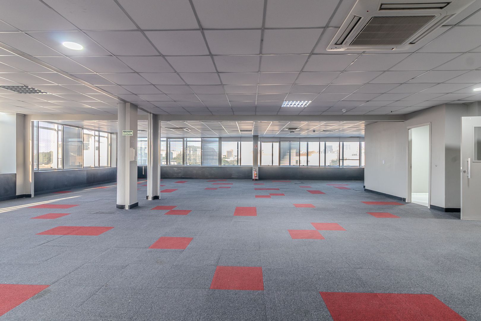 Prédio Inteiro para alugar com 4 quartos, 3451m² - Foto 85