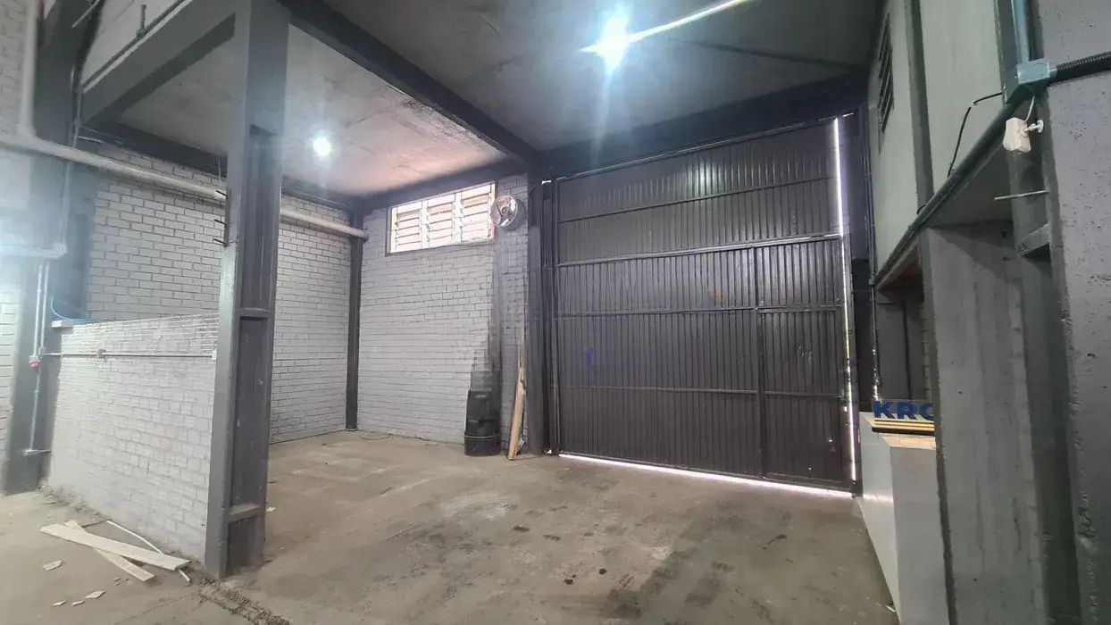 Depósito-Galpão-Armazém para alugar com 4 quartos, 651m² - Foto 3