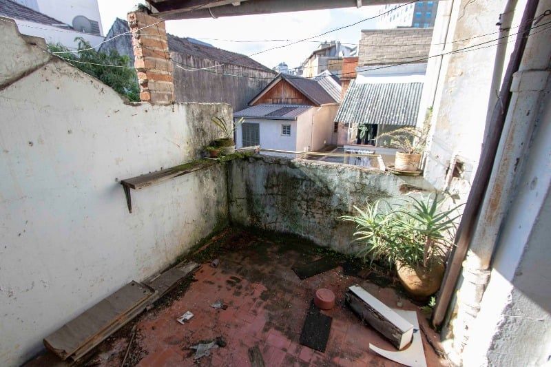 Casa à venda com 5 quartos, 145m² - Foto 15