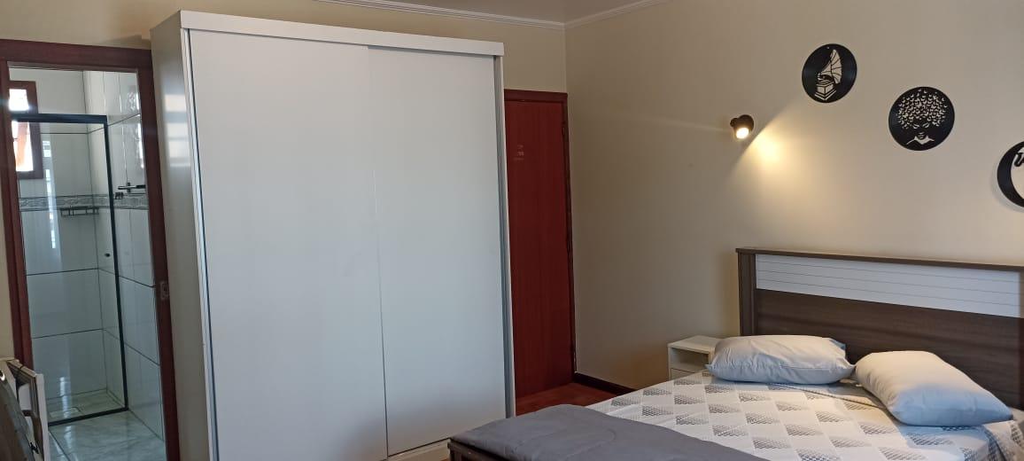 Casa, 6 quartos, 229 m² - Foto 9