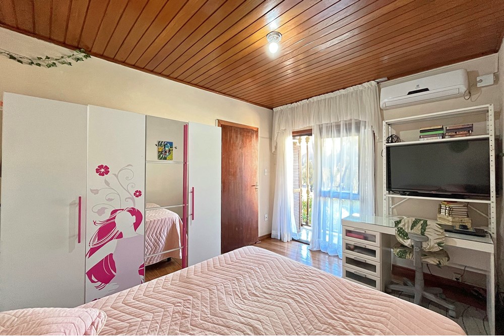 Casa, 4 quartos, 207 m² - Foto 1