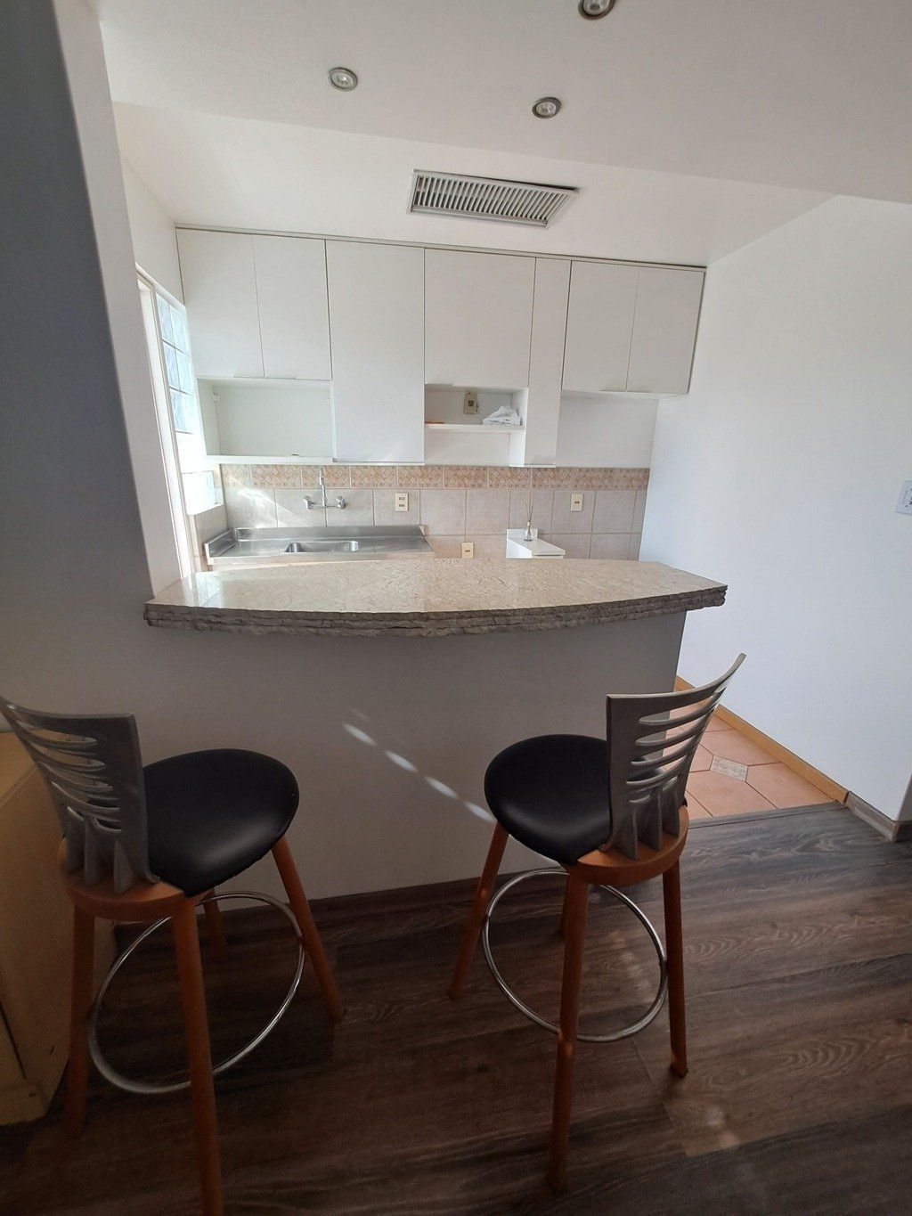 Apartamento à venda com 1 quarto, 44m² - Foto 3