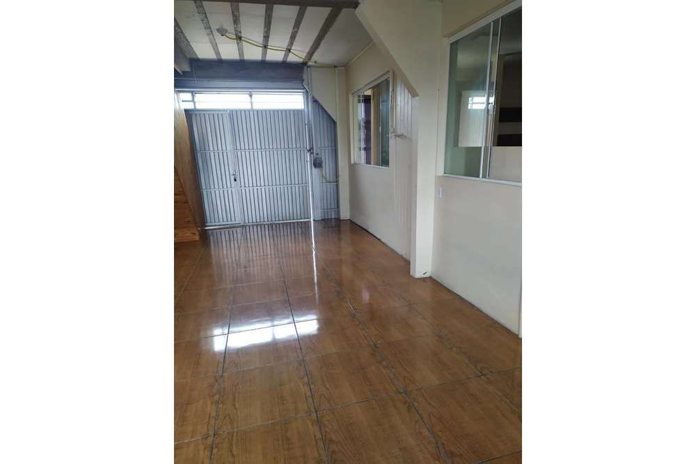 Casa à venda com 8 quartos, 351m² - Foto 36