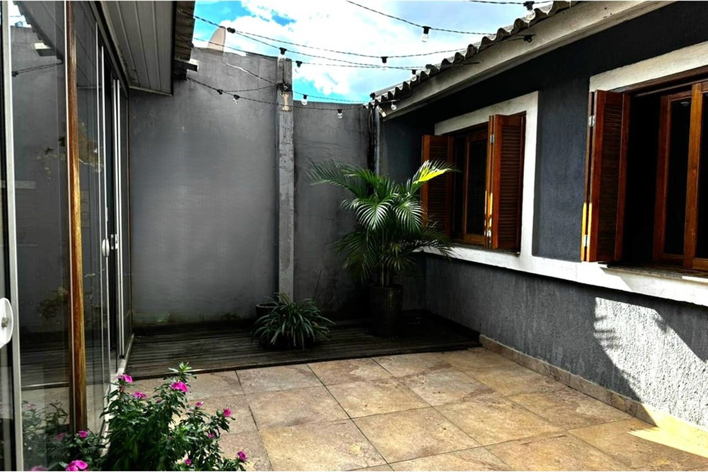 Casa à venda com 2 quartos, 75m² - Foto 7