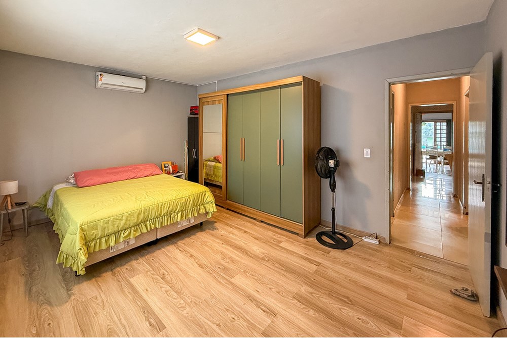 Casa à venda com 6 quartos, 285m² - Foto 46