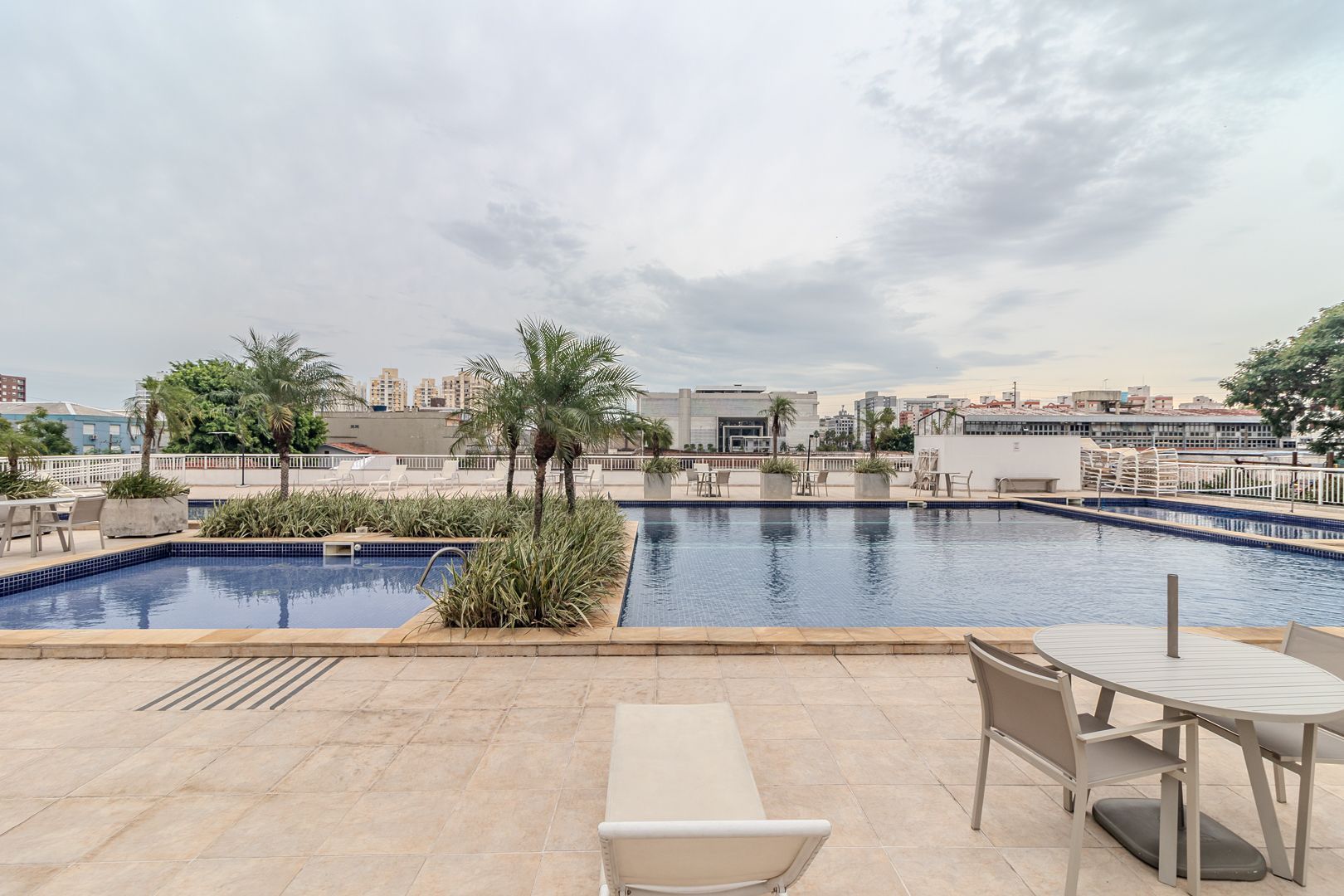 Apartamento para alugar com 3 quartos, 68m² - Foto 42