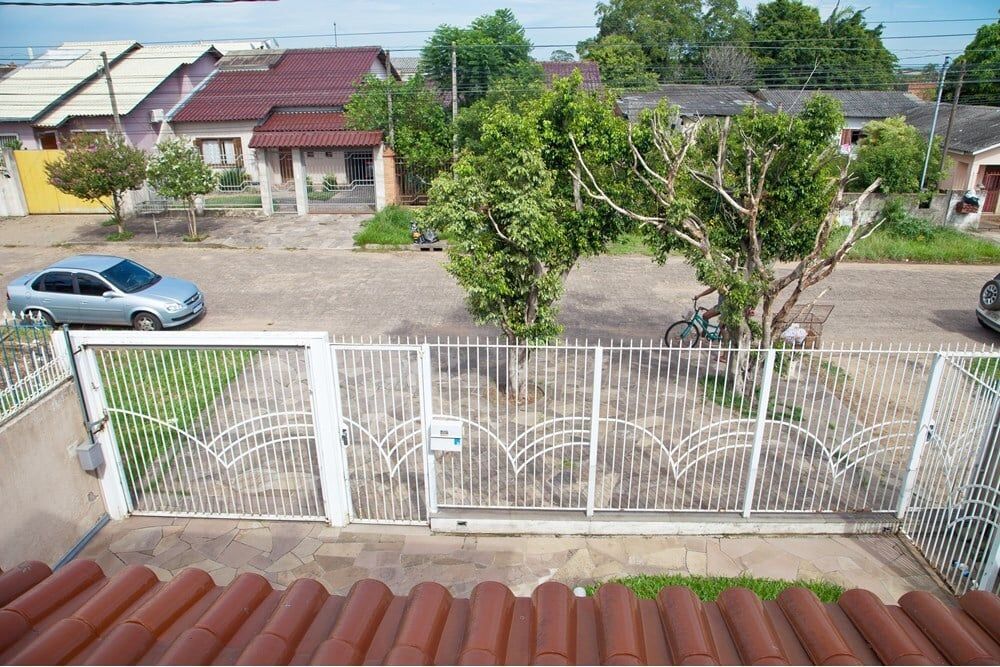 Casa à venda com 3 quartos, 299m² - Foto 2