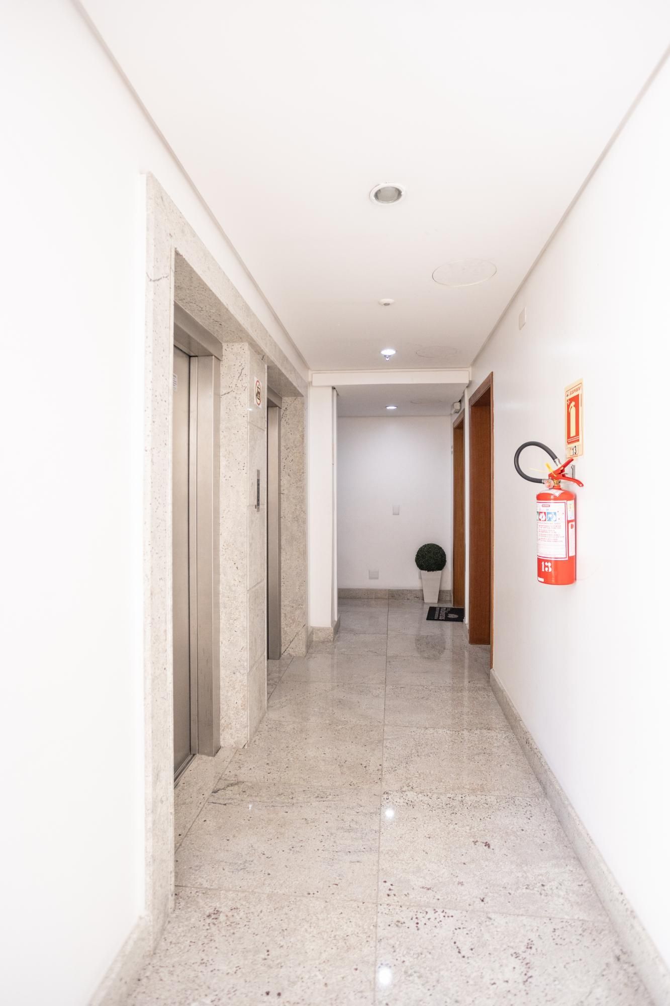 Conjunto Comercial-Sala para alugar com 1 quarto, 51m² - Foto 7