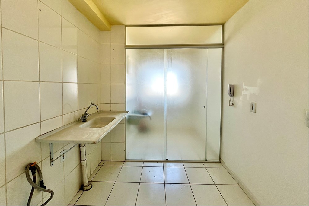 Apartamento à venda com 3 quartos, 58m² - Foto 3