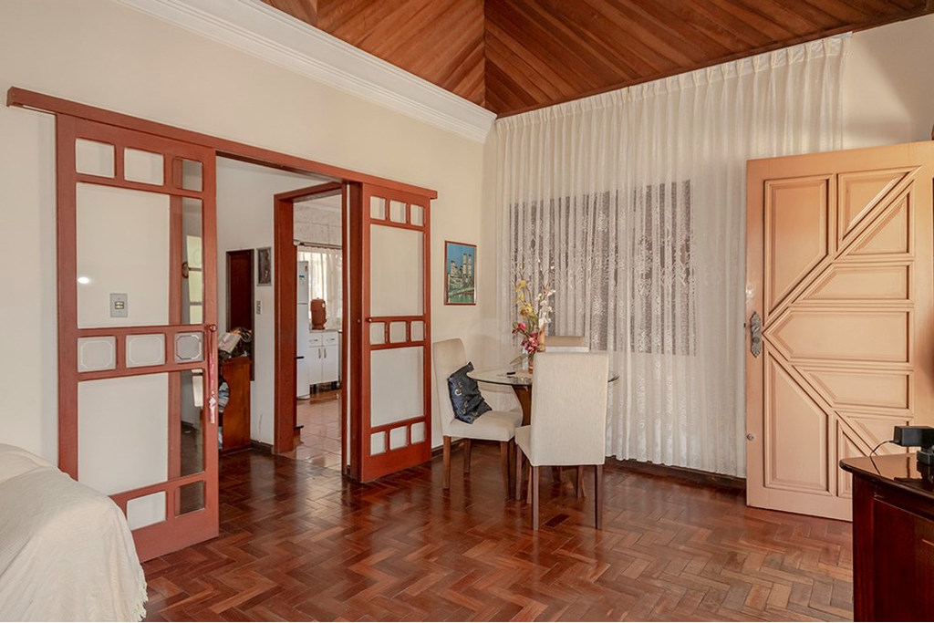 Casa à venda com 5 quartos, 177m² - Foto 31
