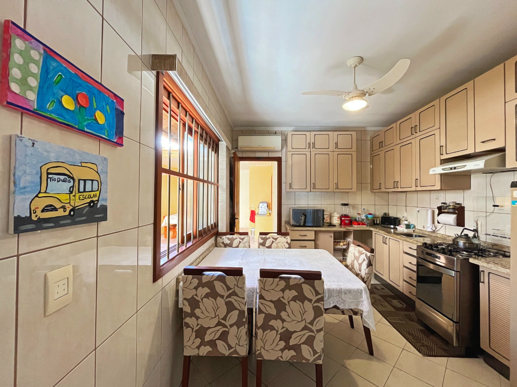 Casa, 3 quartos, 211 m² - Foto 5