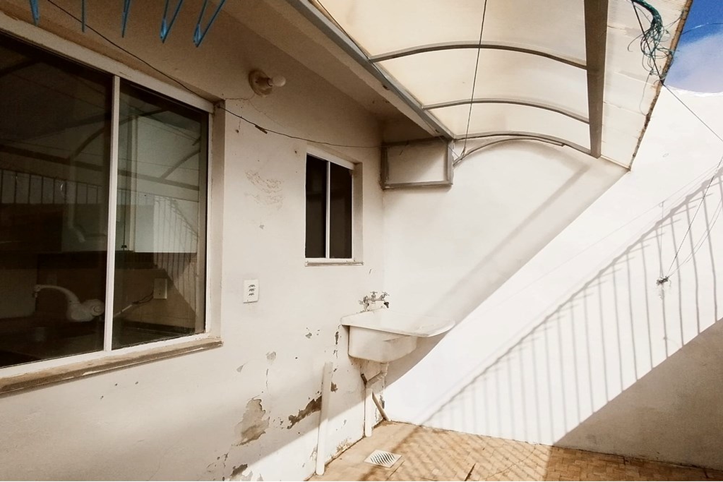 Casa à venda com 2 quartos, 72m² - Foto 5