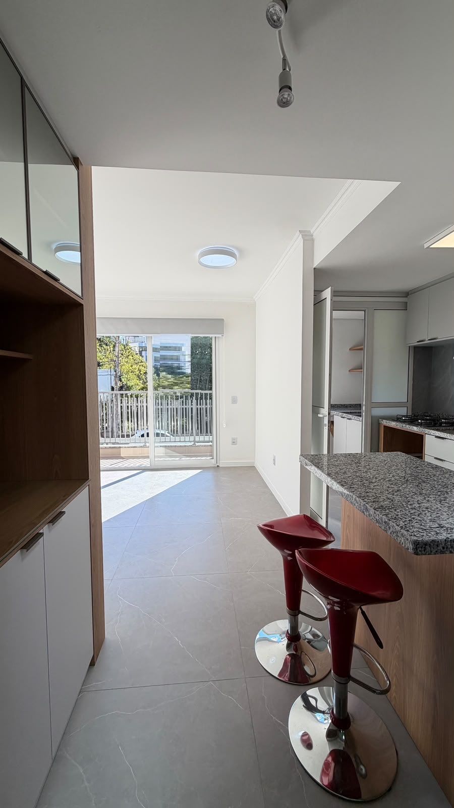 Apartamento, 2 suítes, à venda, 70 m², Moinhos de Vento - Porto Alegre — foto 2