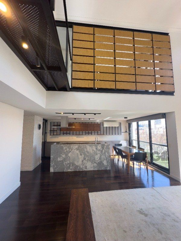 Cobertura à venda com 2 quartos, 116m² - Foto 1