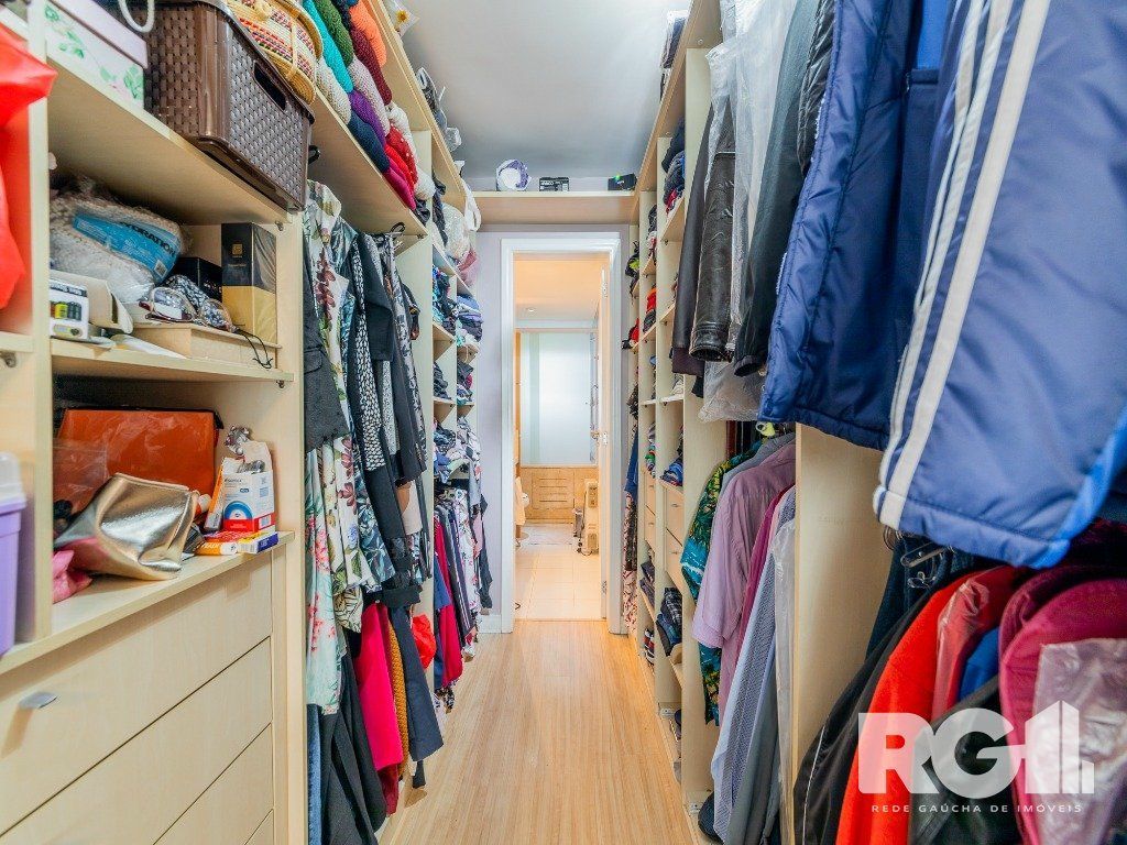 Casa de Condomínio à venda com 4 quartos, 258m² - Foto 9
