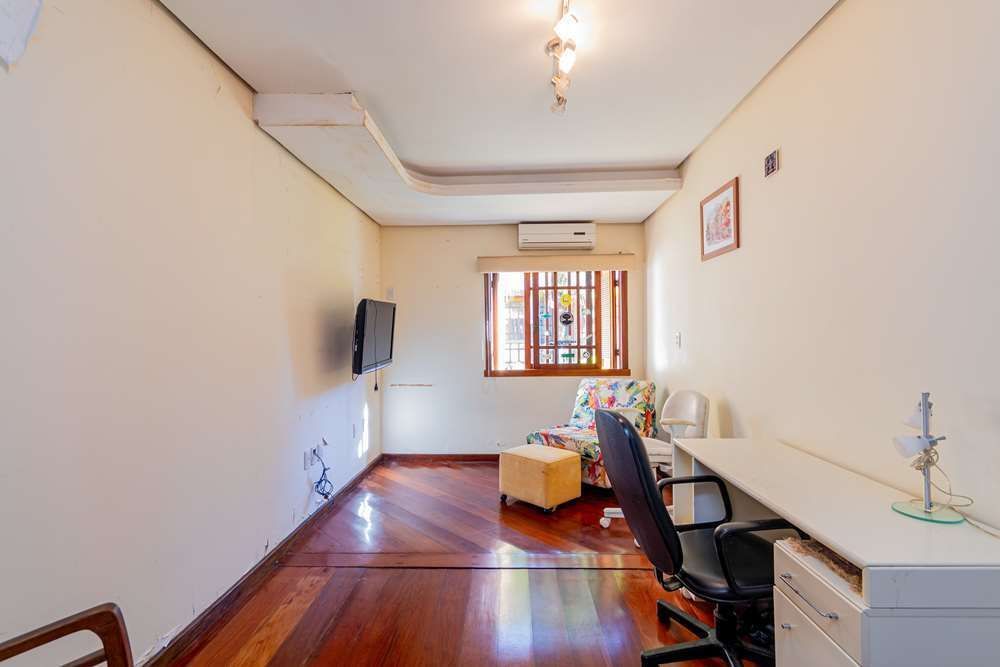 Casa à venda com 6 quartos, 373m² - Foto 8