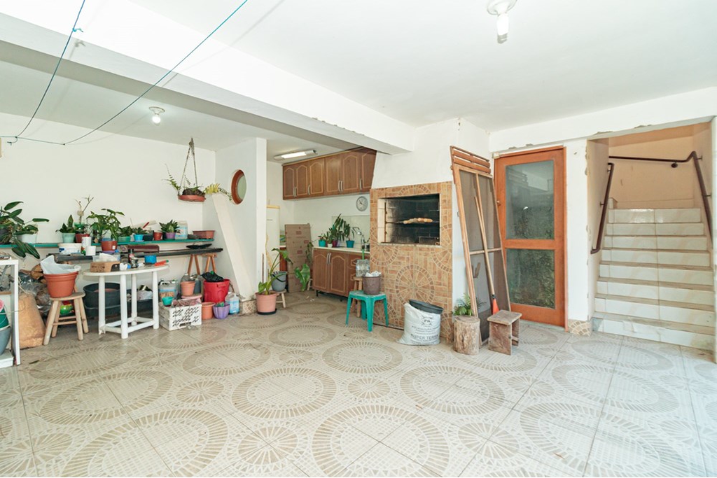 Casa à venda com 2 quartos, 204m² - Foto 2