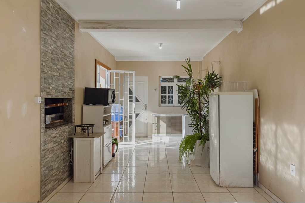 Casa à venda com 3 quartos, 214m² - Foto 2
