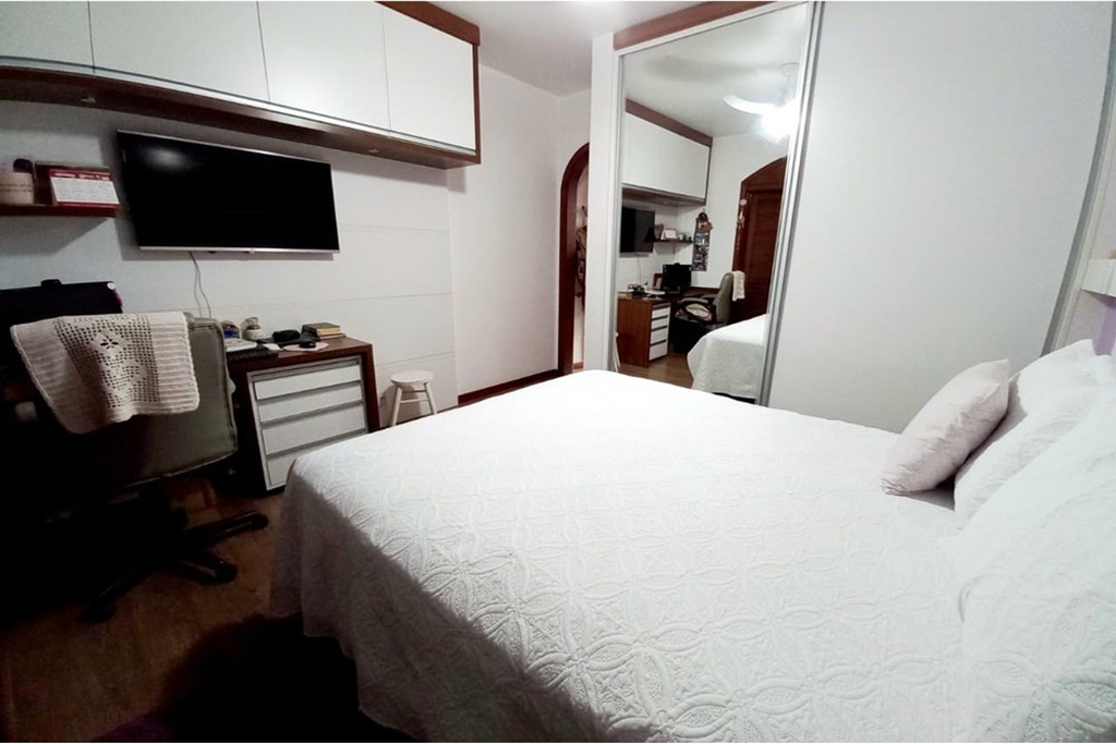 Casa à venda com 4 quartos, 321m² - Foto 12