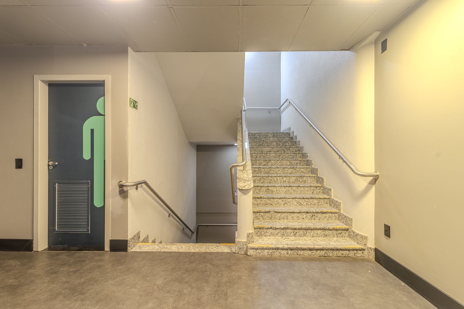 Prédio Inteiro para alugar com 4 quartos, 3451m² - Foto 47
