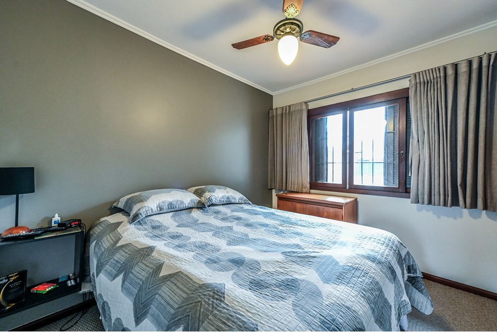 Casa de Condomínio à venda com 4 quartos, 241m² - Foto 63