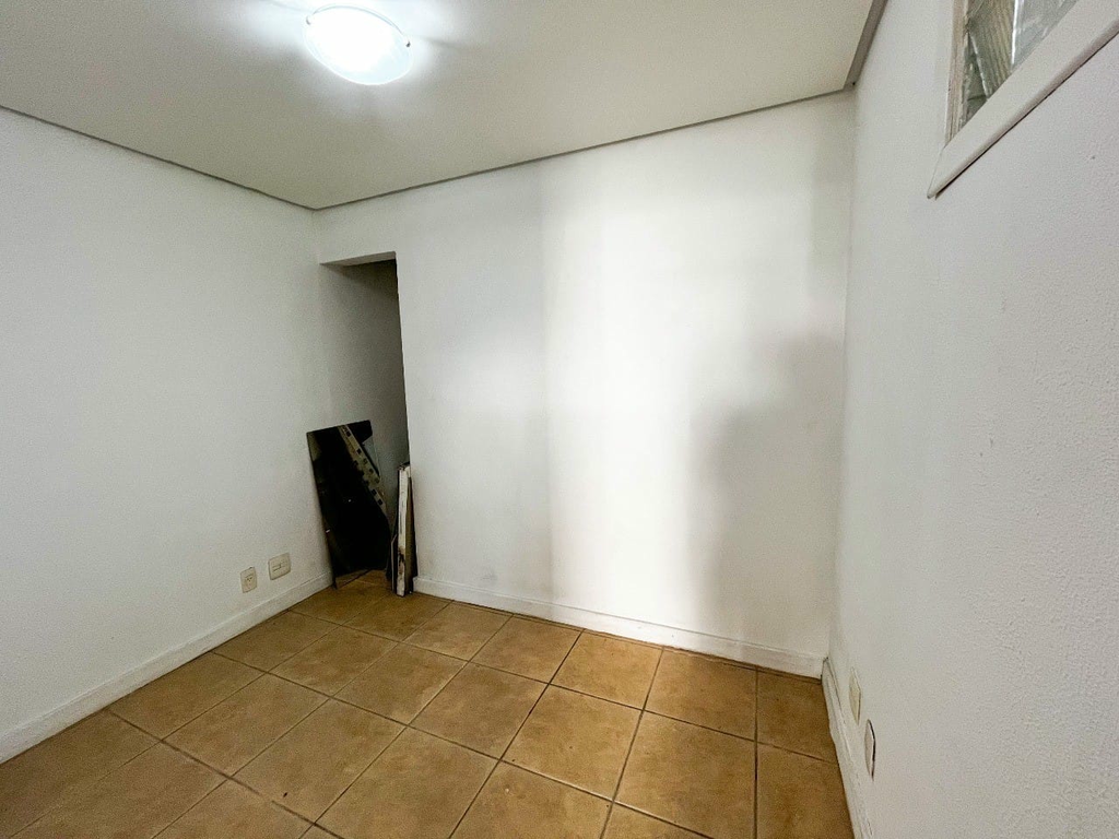 Casa à venda com 4 quartos, 213m² - Foto 4