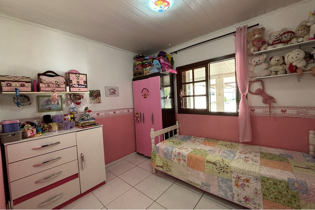 Casa à venda com 2 quartos, 99m² - Foto 3