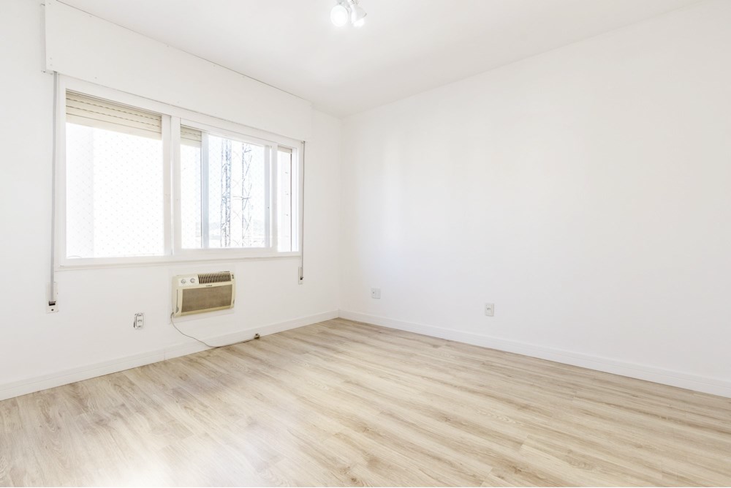 Apartamento à venda com 2 quartos, 75m² - Foto 23