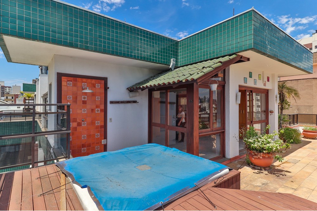 Cobertura, 3 quartos, 218 m² - Foto 2