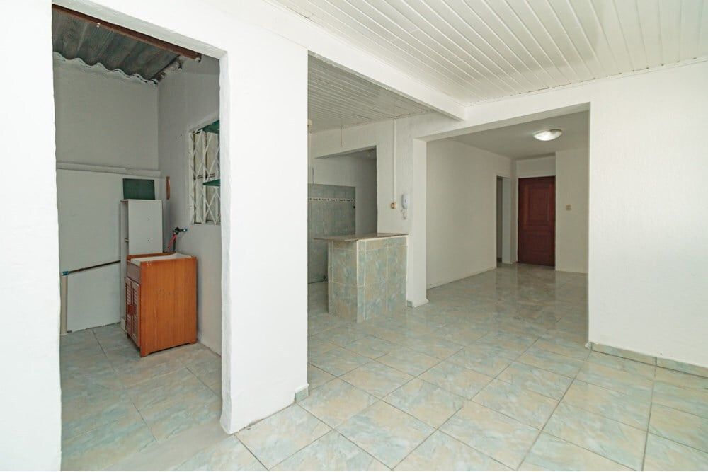 Apartamento à venda com 2 quartos, 69m² - Foto 32