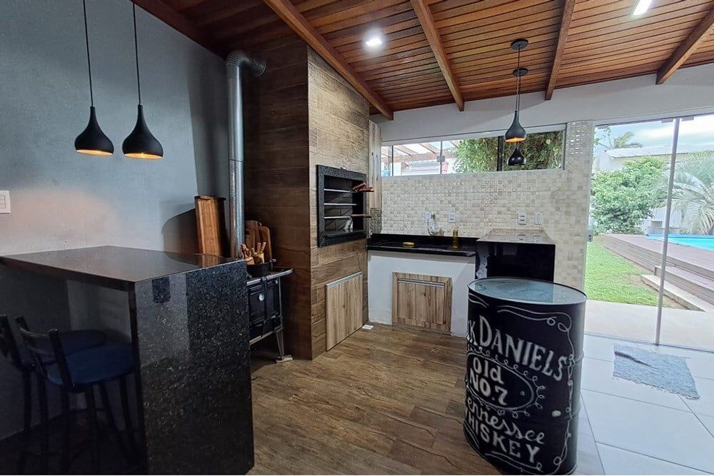 Casa à venda com 3 quartos, 185m² - Foto 2