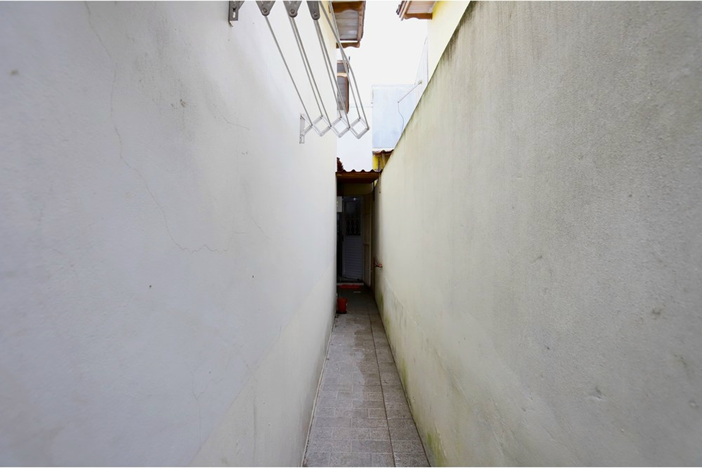 Casa à venda com 2 quartos, 50m² - Foto 14
