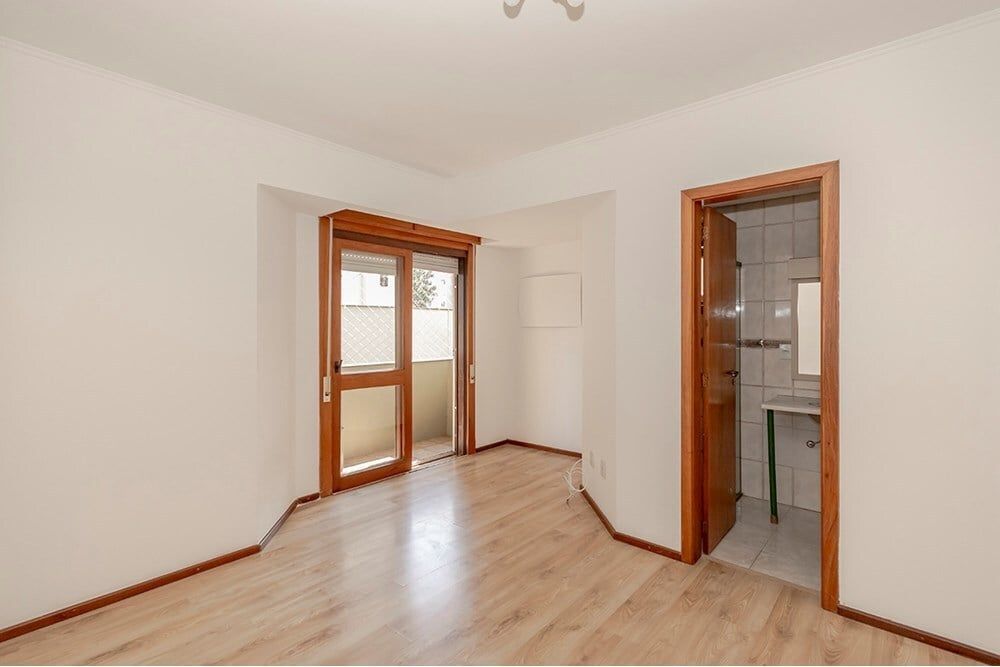 Apartamento à venda com 3 quartos, 105m² - Foto 2