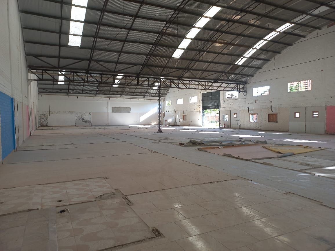 Depósito-Galpão-Armazém para alugar com 3 quartos, 1549m² - Foto 13