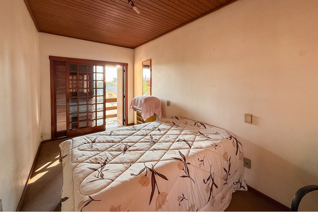 Casa à venda com 4 quartos, 251m² - Foto 14