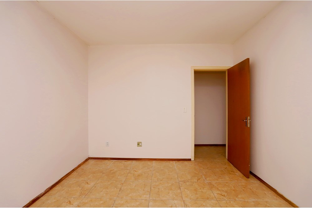 Apartamento à venda com 2 quartos, 79m² - Foto 2
