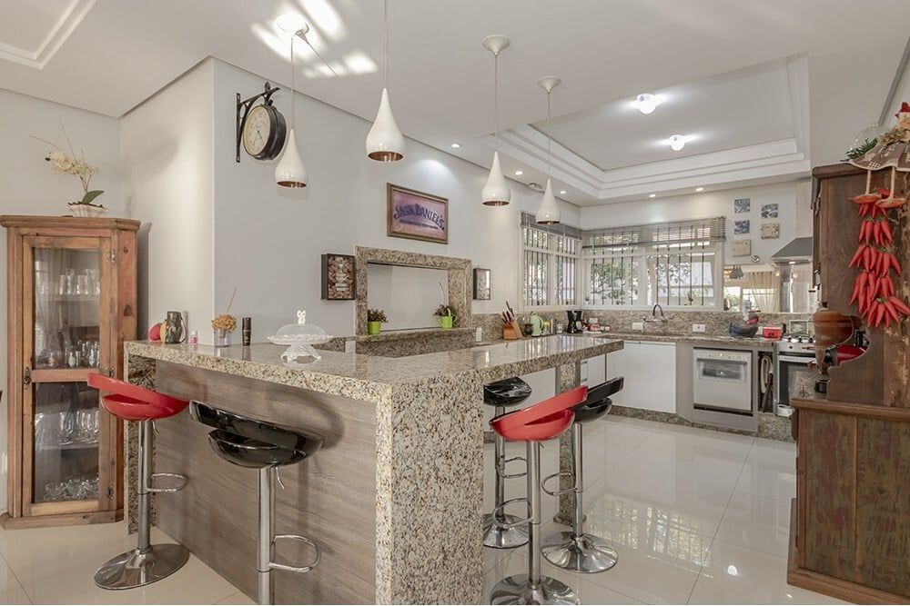 Casa à venda com 3 quartos, 303m² - Foto 11