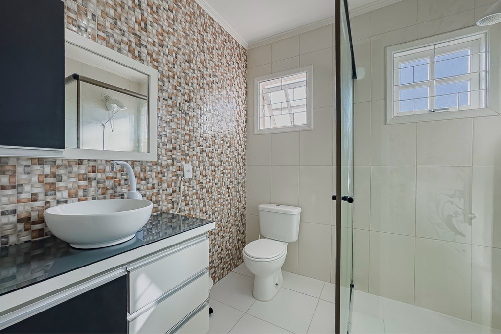 Casa à venda com 3 quartos, 214m² - Foto 3