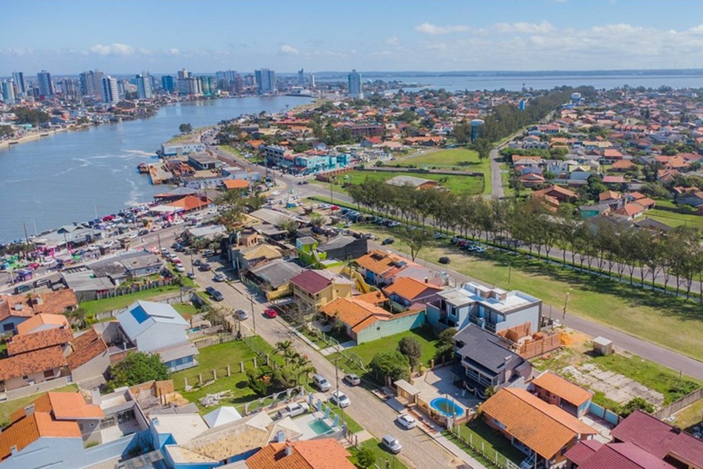 Casa à venda com 4 quartos, 397m² - Foto 40