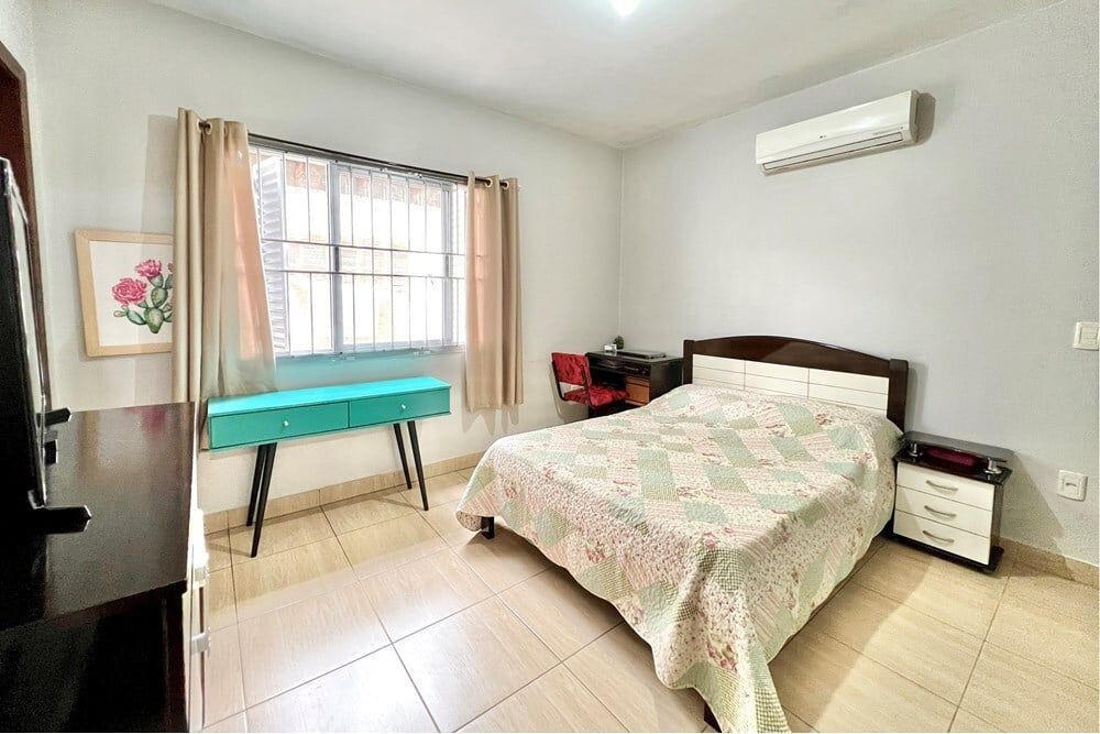 Casa à venda com 4 quartos, 226m² - Foto 18