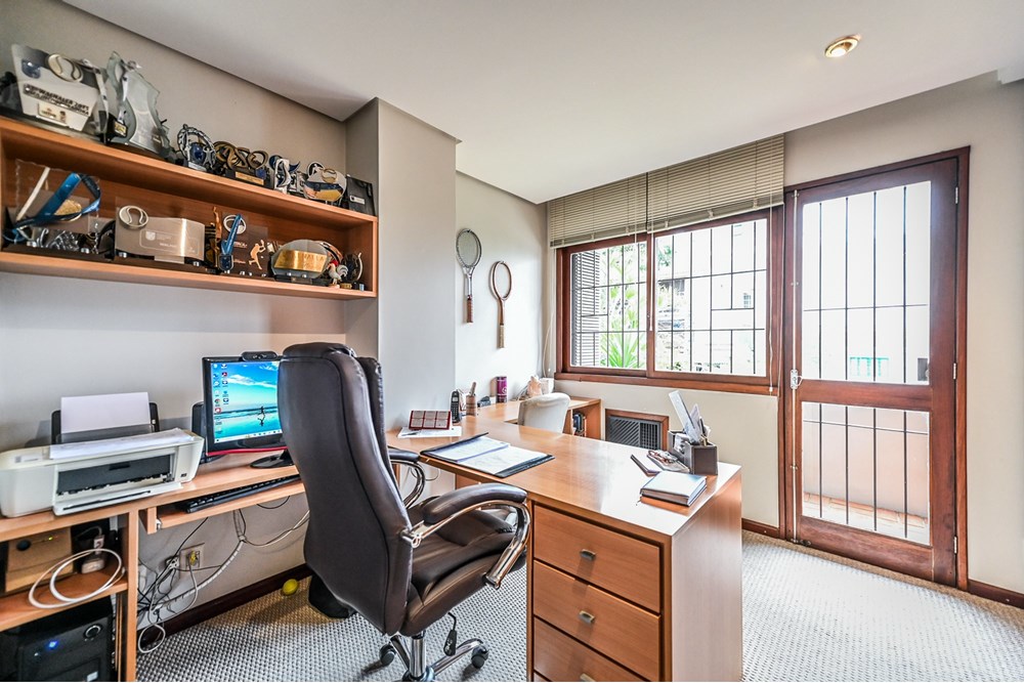 Casa de Condomínio à venda com 4 quartos, 241m² - Foto 6