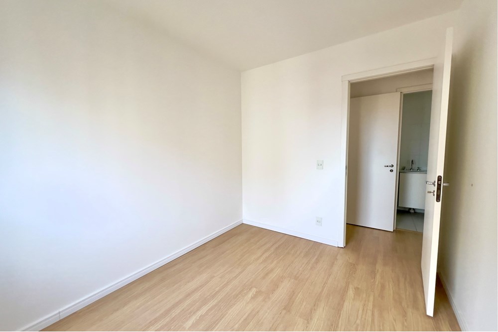 Apartamento à venda com 3 quartos, 77m² - Foto 4